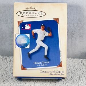 Derek Jeter NY Yankees 2002 Hallmark Keepsake Ornament Handcrafted